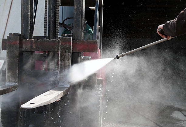 Best Warehouse Cleaning  in Menomonie, WI